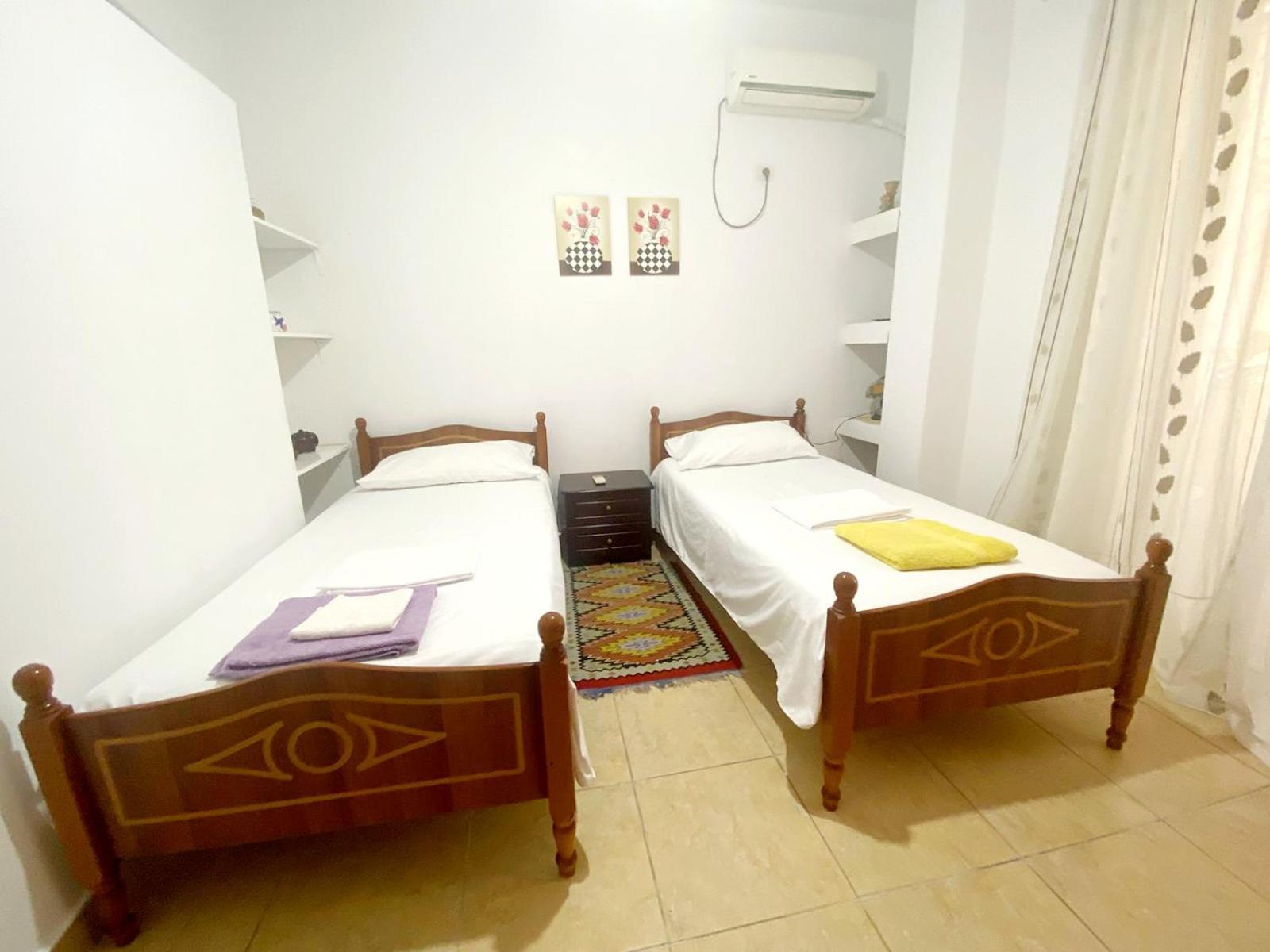 Kristo Apartament, *