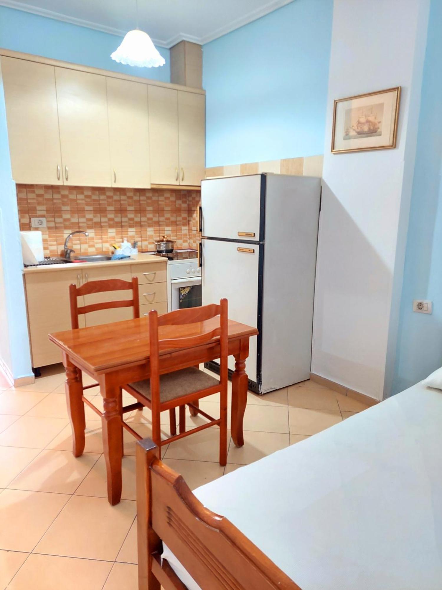 Kristo Apartament, Saranda